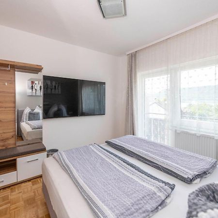 Gaestehaus Genf Velden am Wörthersee Oda fotoğraf