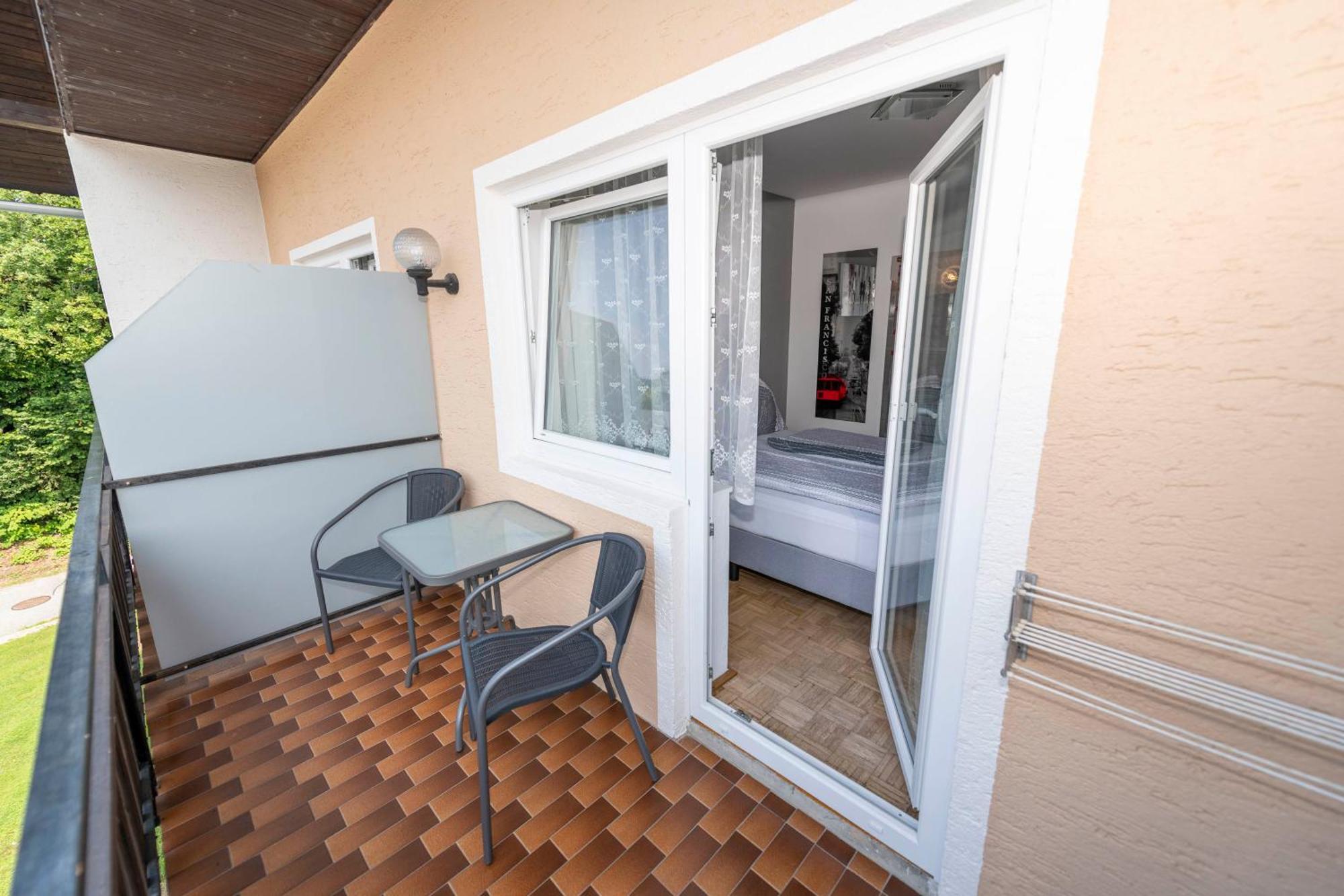 Gaestehaus Genf Velden am Wörthersee Oda fotoğraf